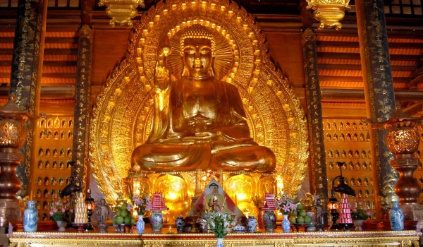 Bai Dinh Pagoda Tour - Dia Tang Phi Lai Tu – Cay Thi Pagoda 1 day