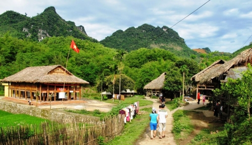 Tour Schedule Moc Chau – Son La – Dien Bien 3N2D from Hanoi