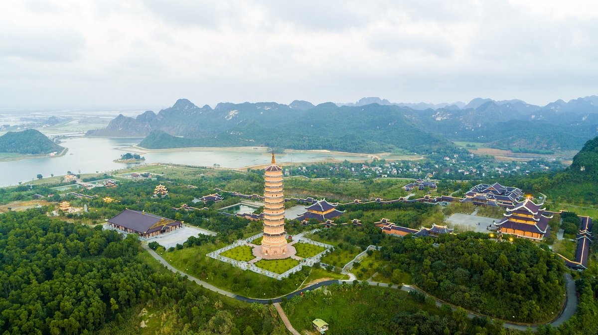 Bai Dinh Pagoda Tour - Dia Tang Phi Lai Tu – Cay Thi Pagoda 1 day