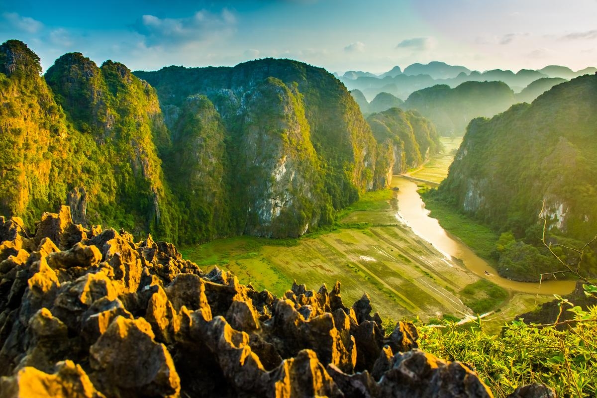 Ha Long - Ninh Binh - Hanoi 4 days 3 nights