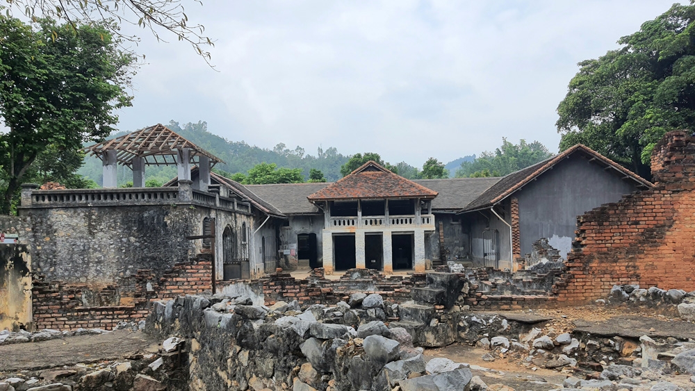 Highlights of the 5-day, 4-night Hanoi – Mai Chau – Moc Chau – Son La – Dien Bien – Lai Chau – Sapa – Hanoi